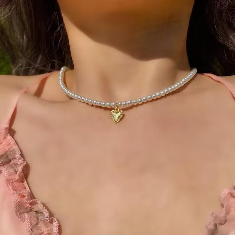 UNI-10639 - Beaded Heart - Necklace