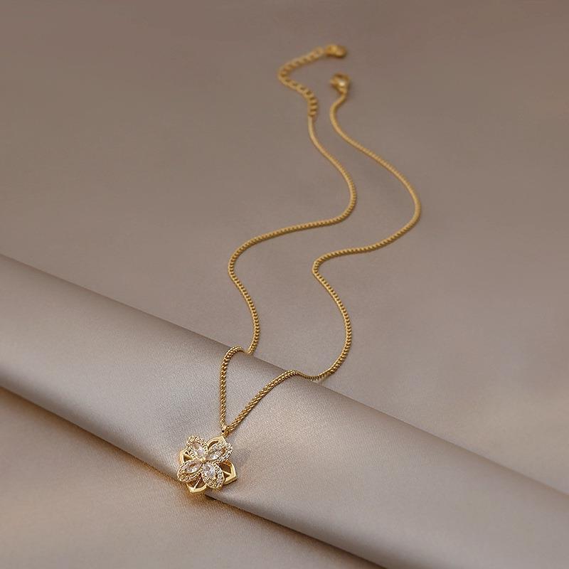 SS-11869 - Four Leaf Flower Diamonds - Necklace