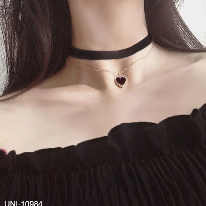 Velvet Neck Black Heart Necklace