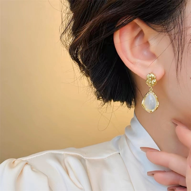 UNI-10399 - Luxury White Stone Gold - Earring