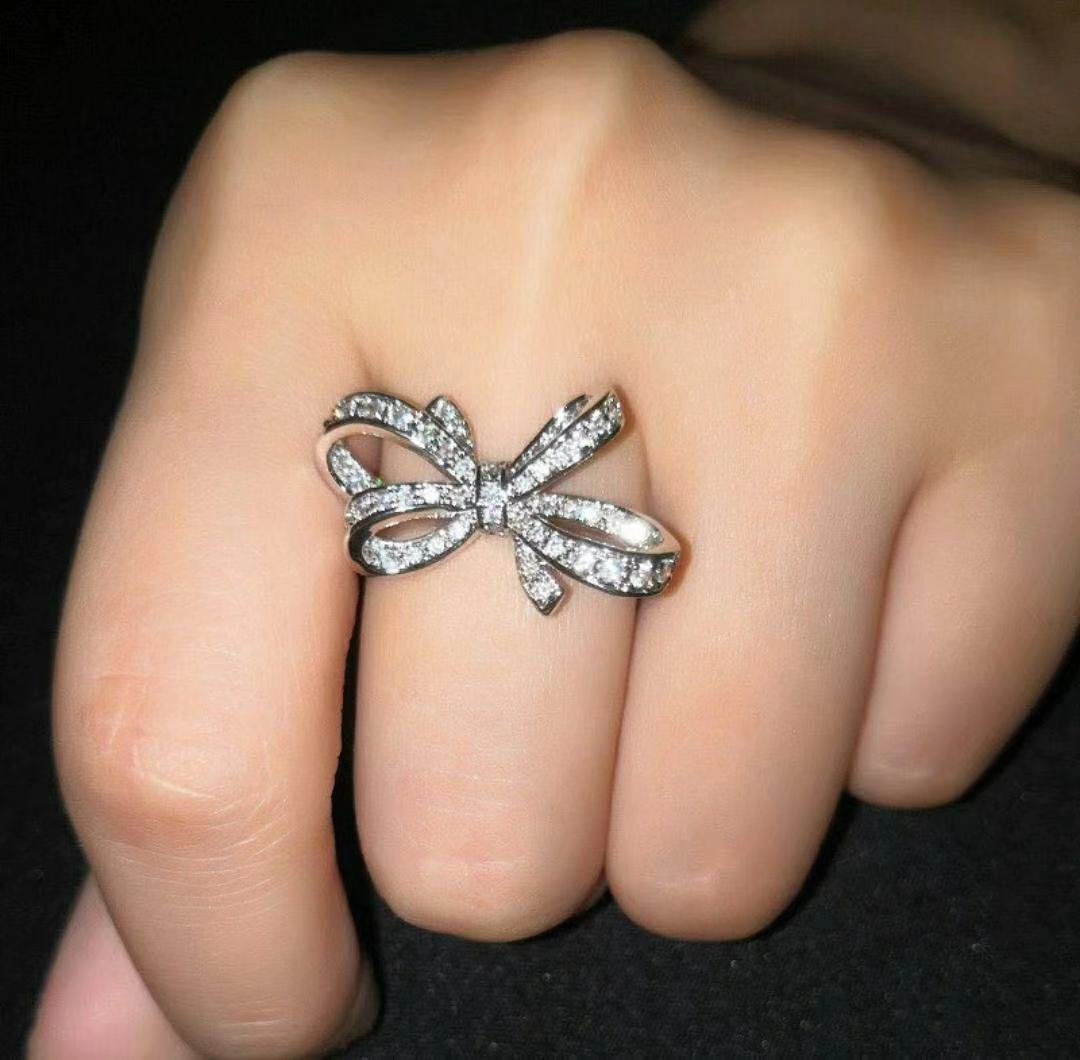 UNI-11910 - Flash Bow Diamond - Ring