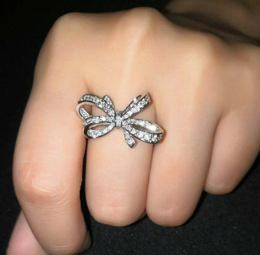 UNI-11910 - Flash Bow Diamond - Ring