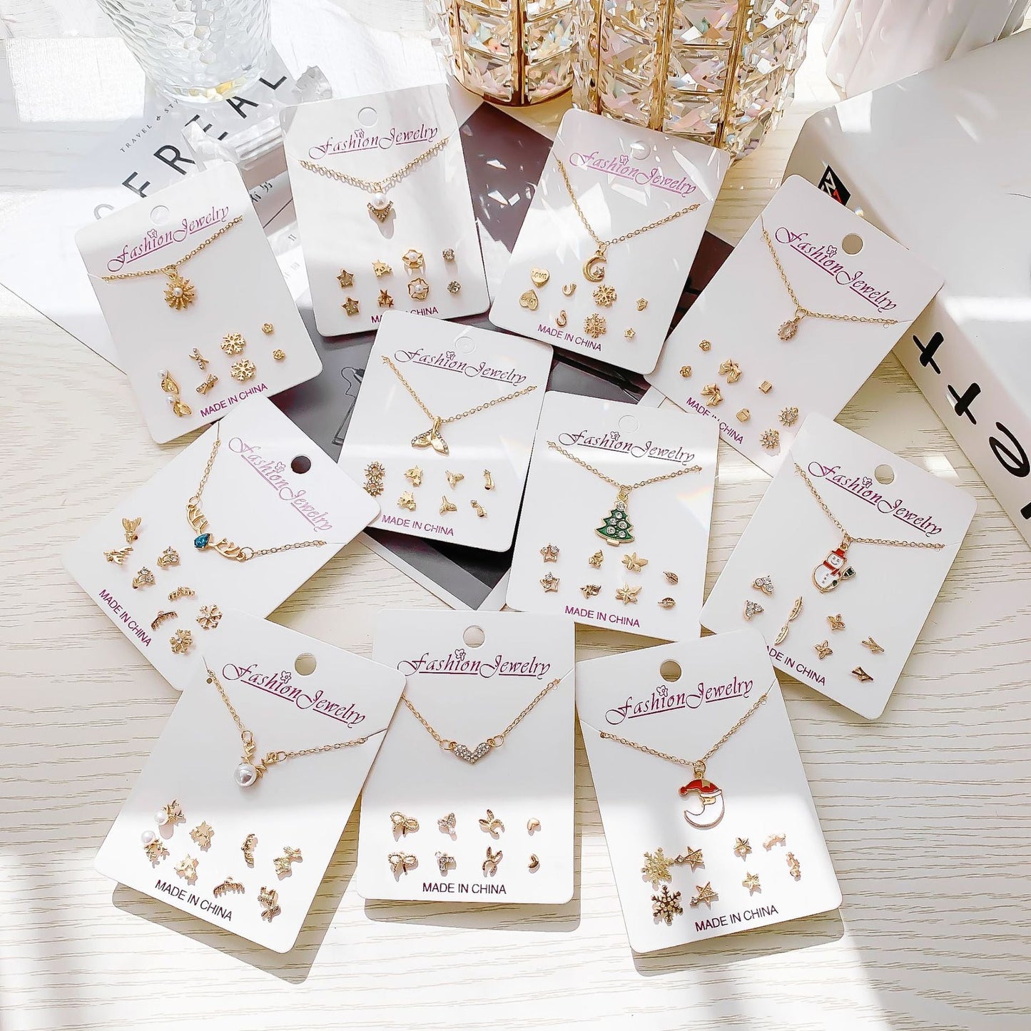 UNI-10751 - Moon & Star Gold - Jewelry Set