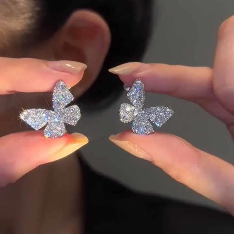 UNI-10400 - Butterfly Diamond - Earring