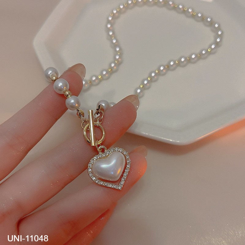 UNI-11048 - Pearl Beads & Heart Gold - Necklace