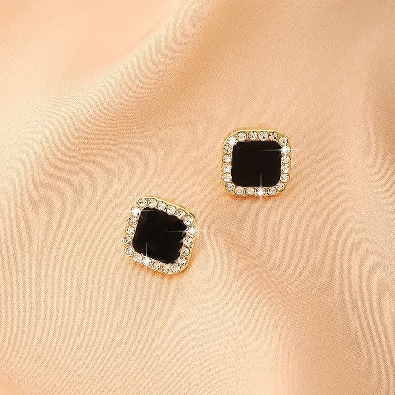 UNI-10316 - Black Square Sparkle  - Earring