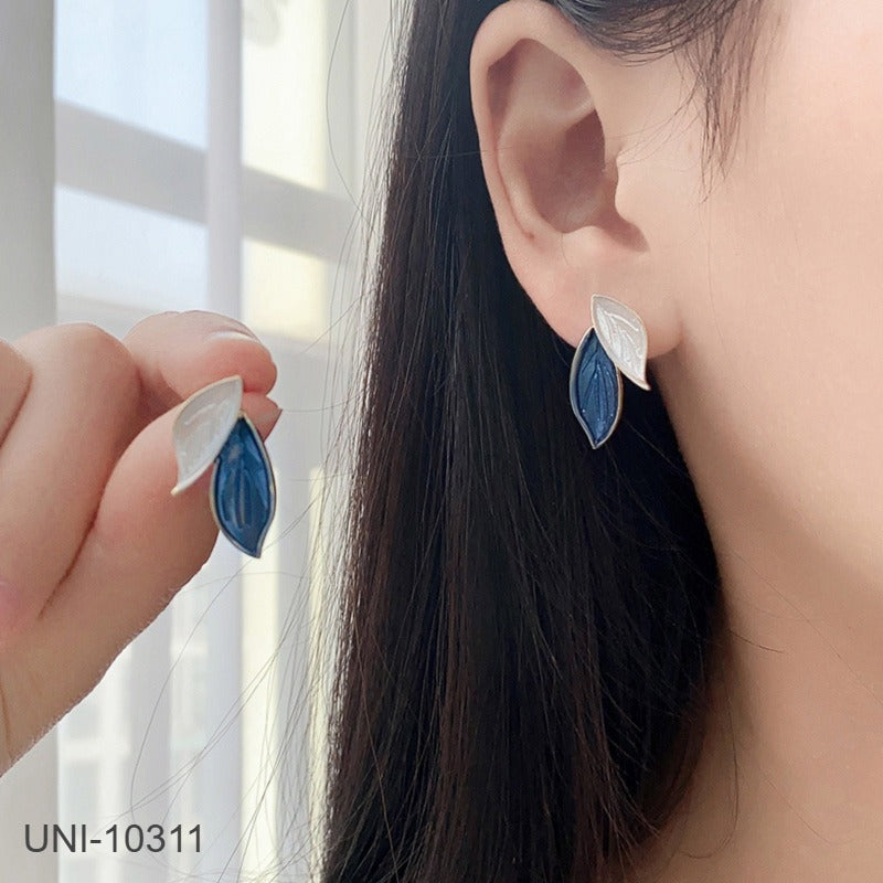 UNI-10311 - Black Leaves Gold - Earring