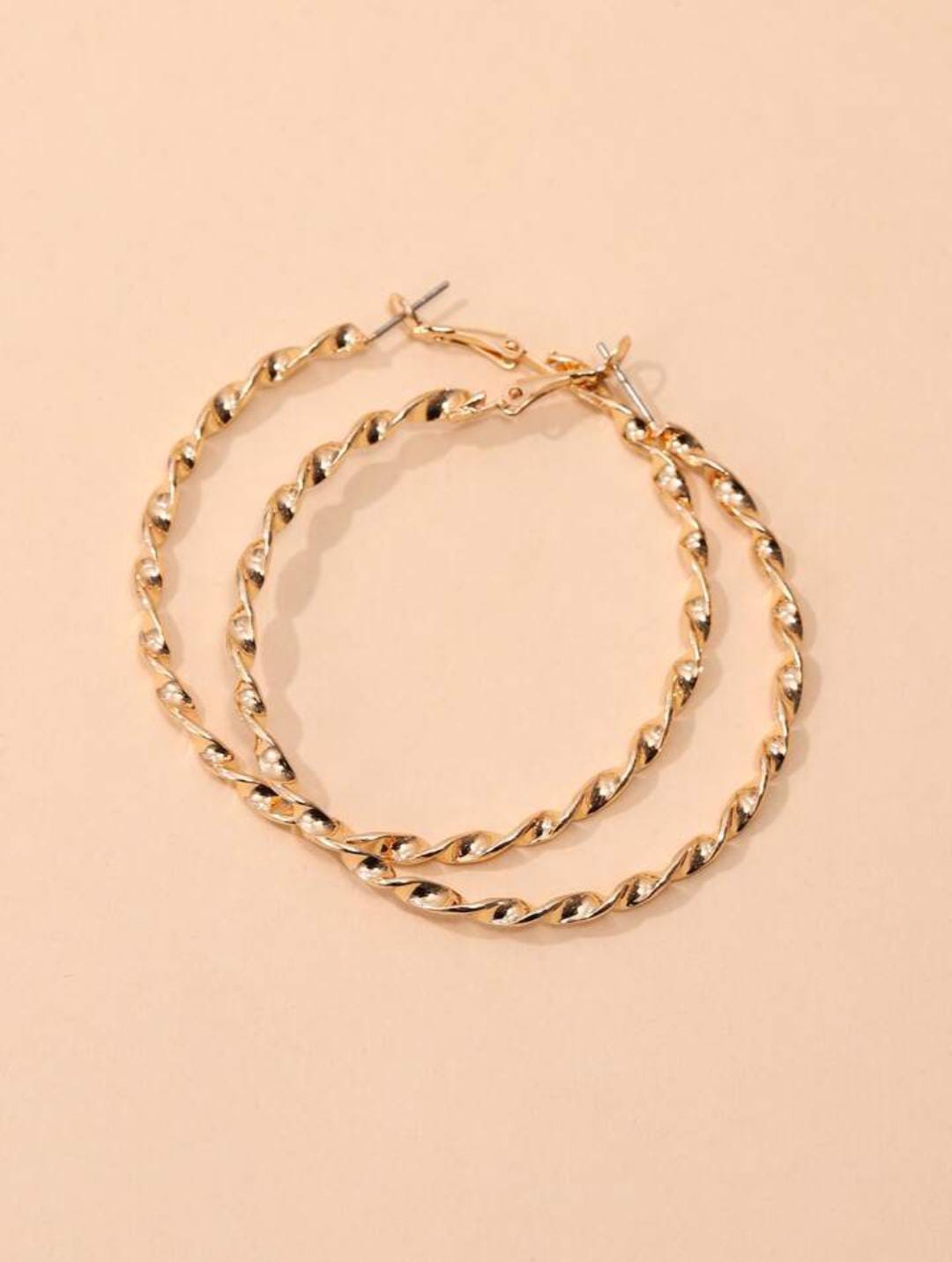 UNI-10092 -  Twisted Hoop Gold - Earring