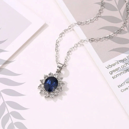 UNI-10445-2 - Crystal Diamond Silver - Necklace