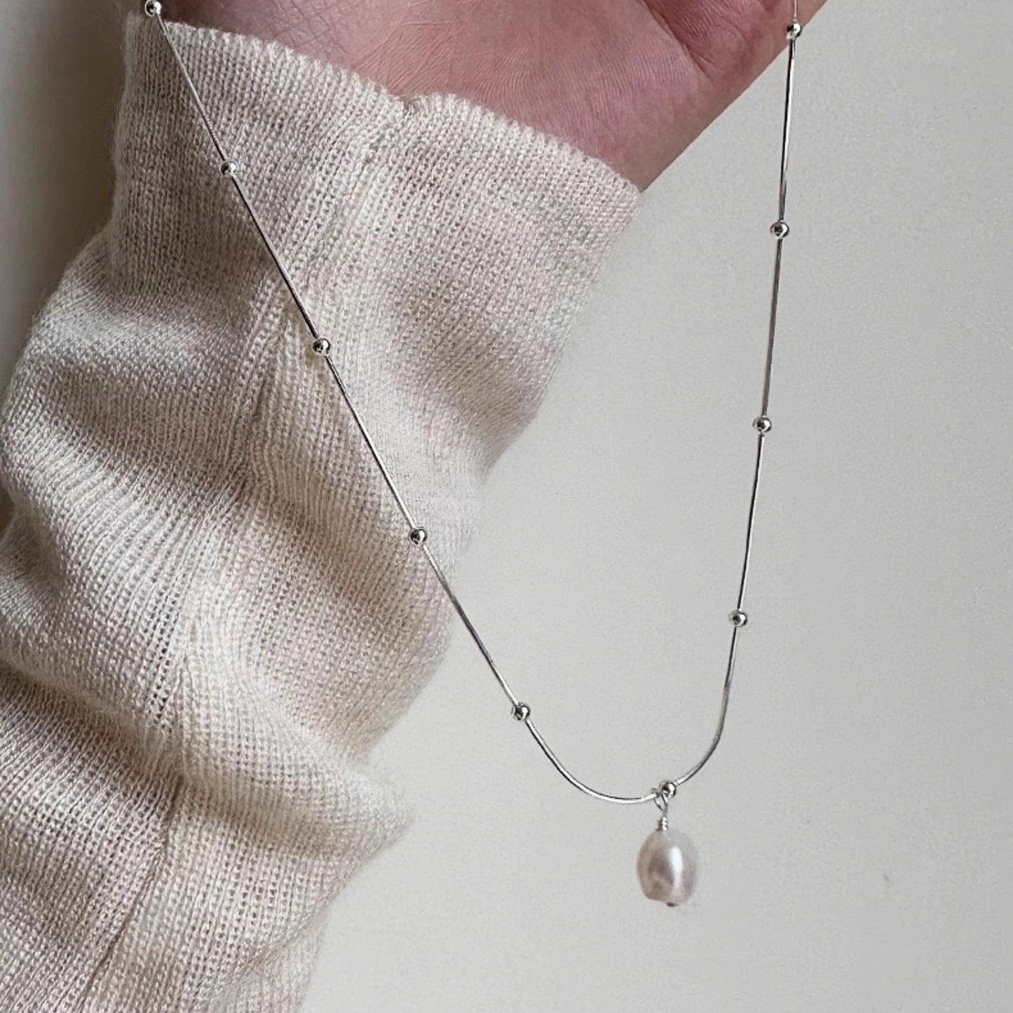 UNI-11994- Pearl & Silver Chain - Necklace