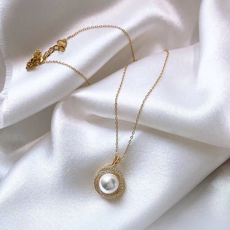 UNI-12013 - Pearl Flower - Necklace