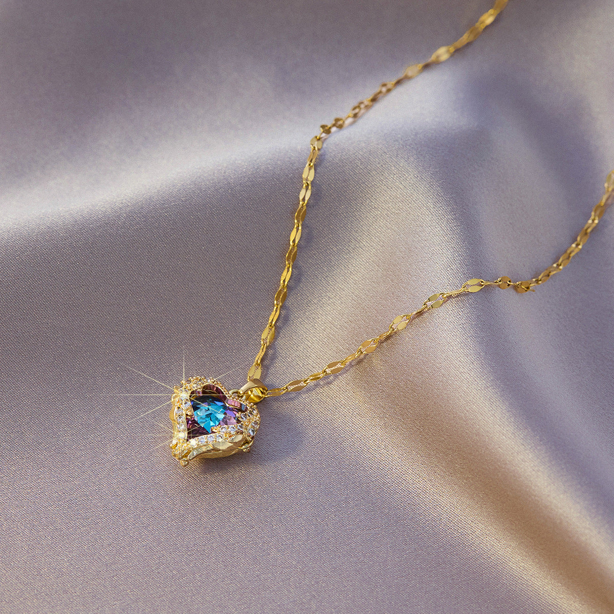 SS-11488 - Crystal Heart - Necklace