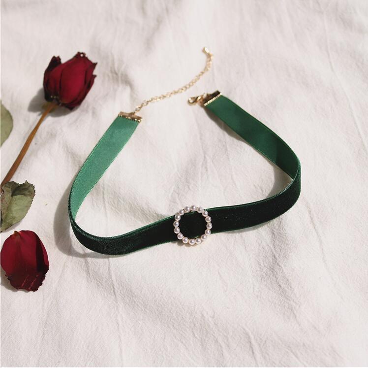 UNI-10989 - Green Velvet Neck Round Pearl - Necklace