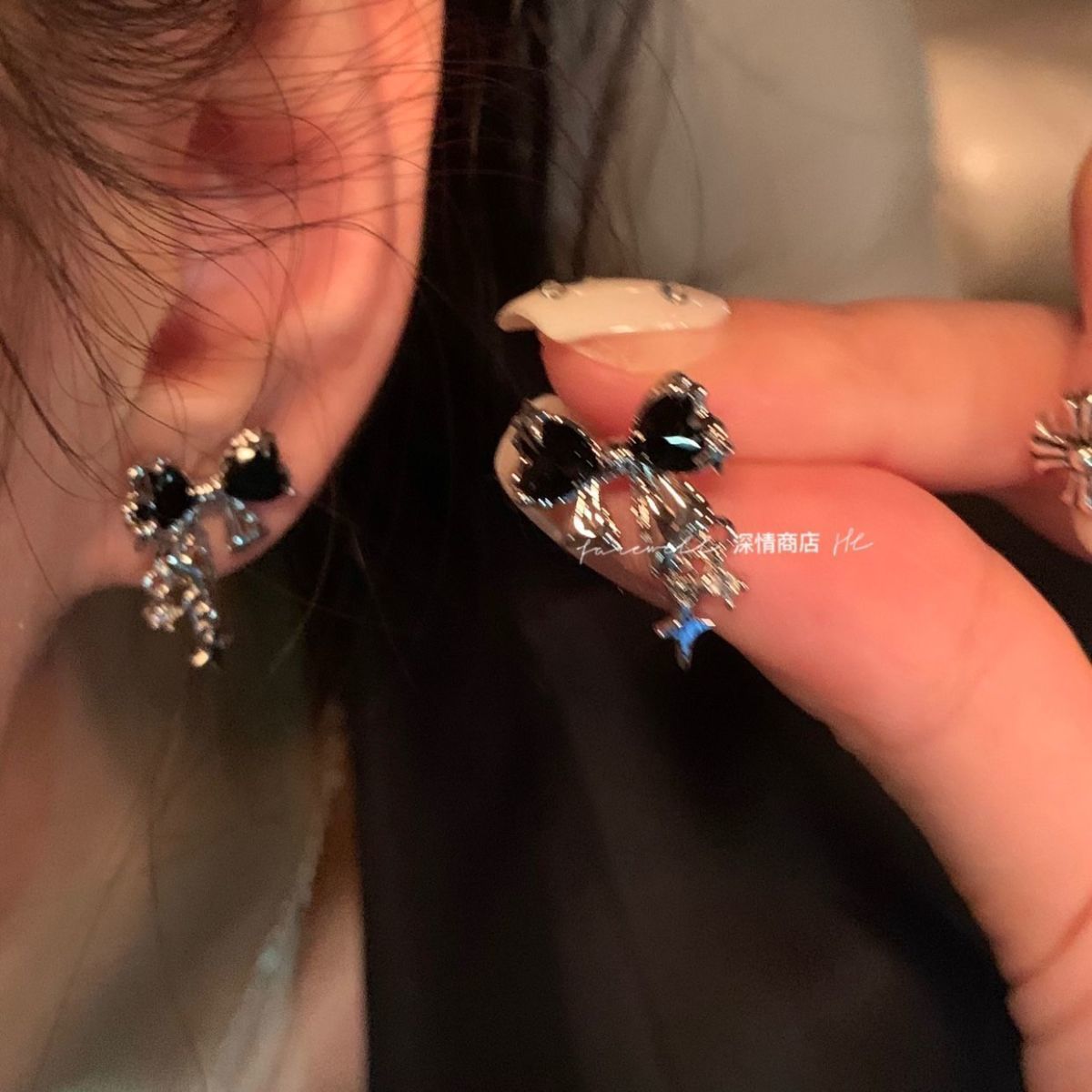 UNI-10888 - Black Sparkle Bow -  Earring
