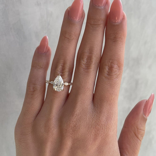 UNI-11912 - Luxury Diamond - Ring