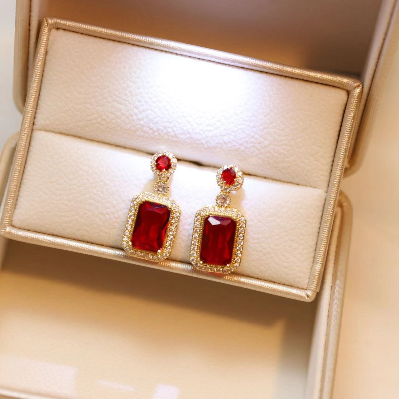 UNI-11016 - Red Gem Gold - Jewelry Set