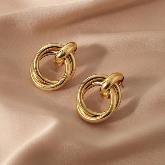 UNI- 11070 - Classy Round Gold - Earring Style 1