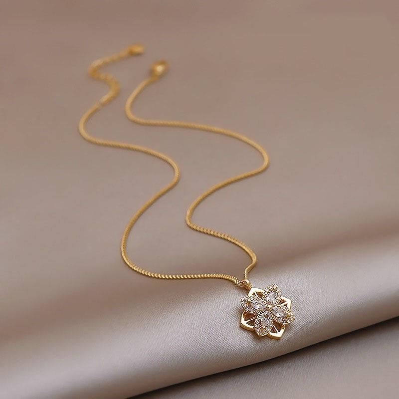 SS-11869 - Four Leaf Flower Diamonds - Necklace