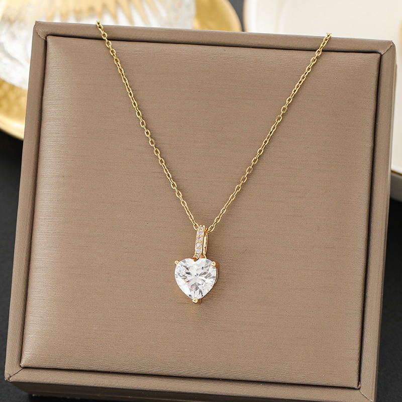 SS-11887 - Diamond Heart Gold - Necklace