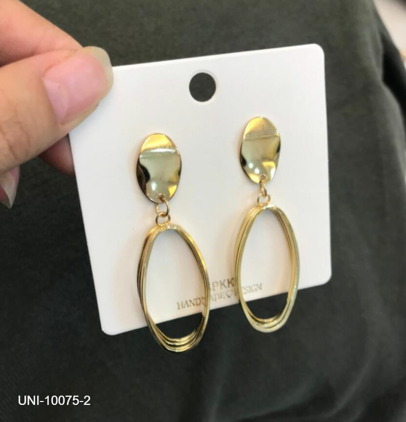 UNI-10075 - Classy Hoop Gold - Earring