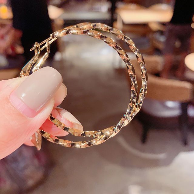 UNI-10092 -  Twisted Hoop Gold - Earring