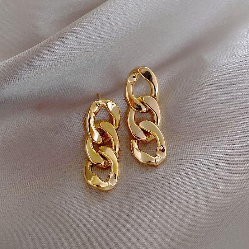 UNI-10099 -  Classy Chain Gold - Earring Style 2