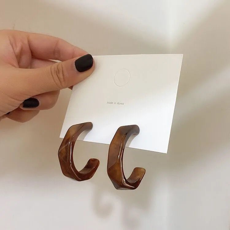 UNI-10113 -  Acrylic Brown & Off White - Earring