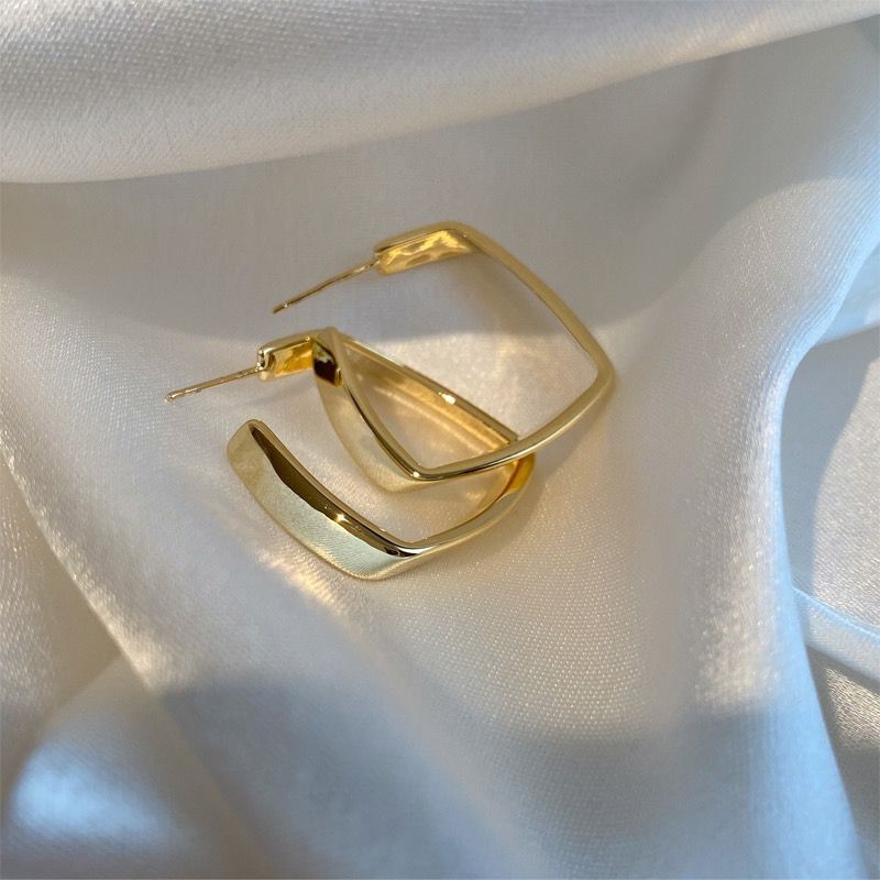 UNI-10216 - Foiled Square Gold - Earring