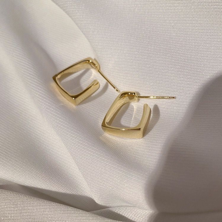 UNI-10216 - Foiled Square Gold - Earring