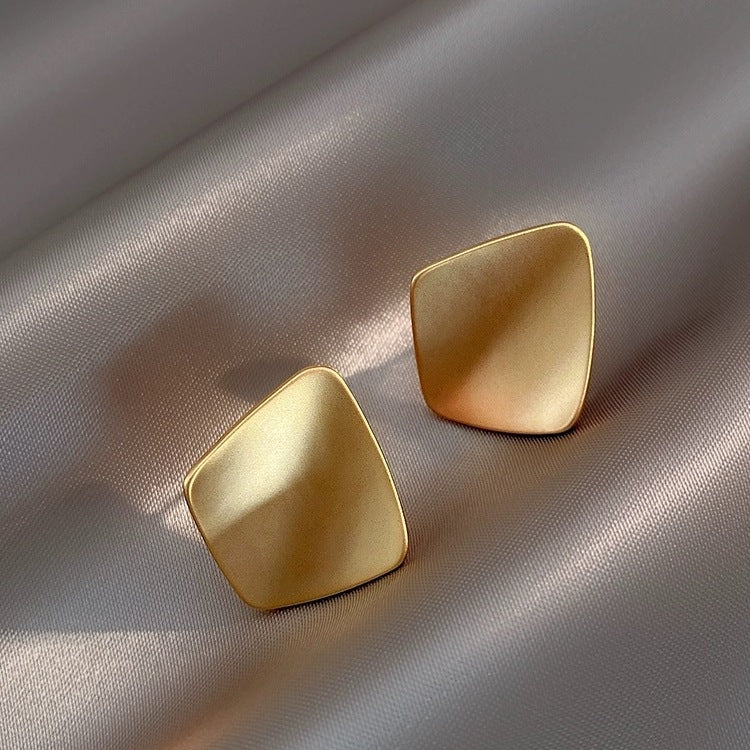 UNI-10218 - Glam Gold  - Earring Style 1