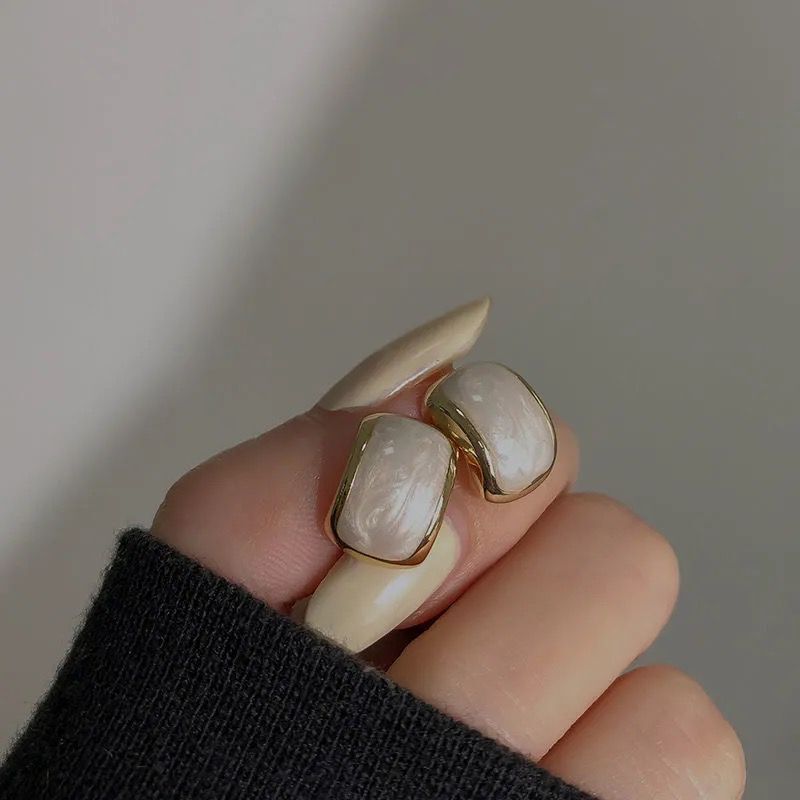 UNI-10227 - Marbled Gold  - Earring