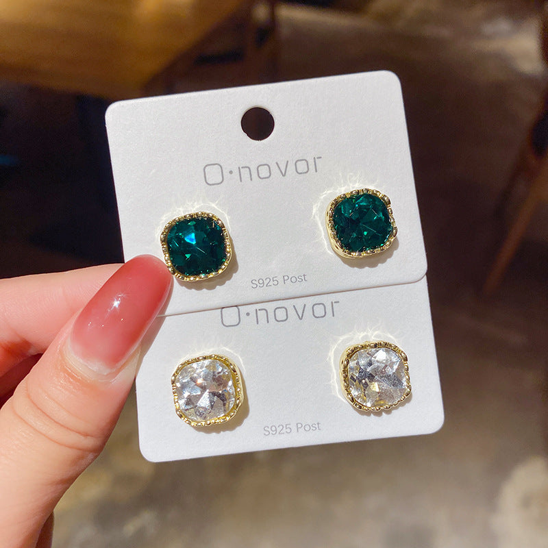 UNI-10231 - Diamond Green & White  Gold - Earring