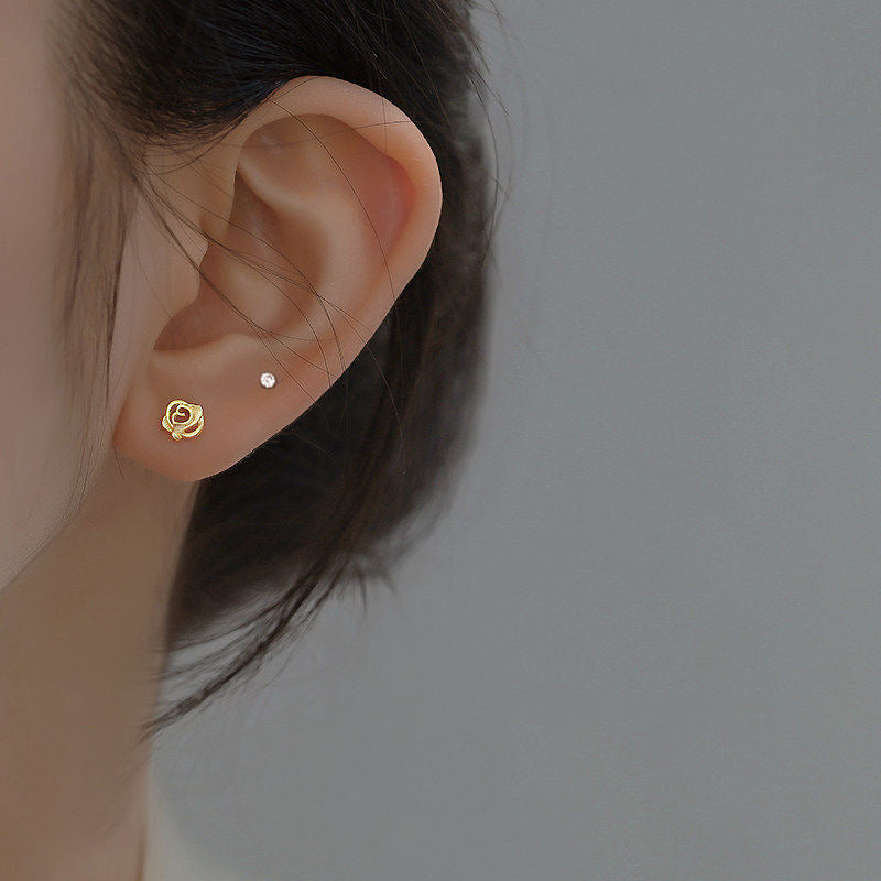 UNI-10234 - Mini Gold Rose   - Earring