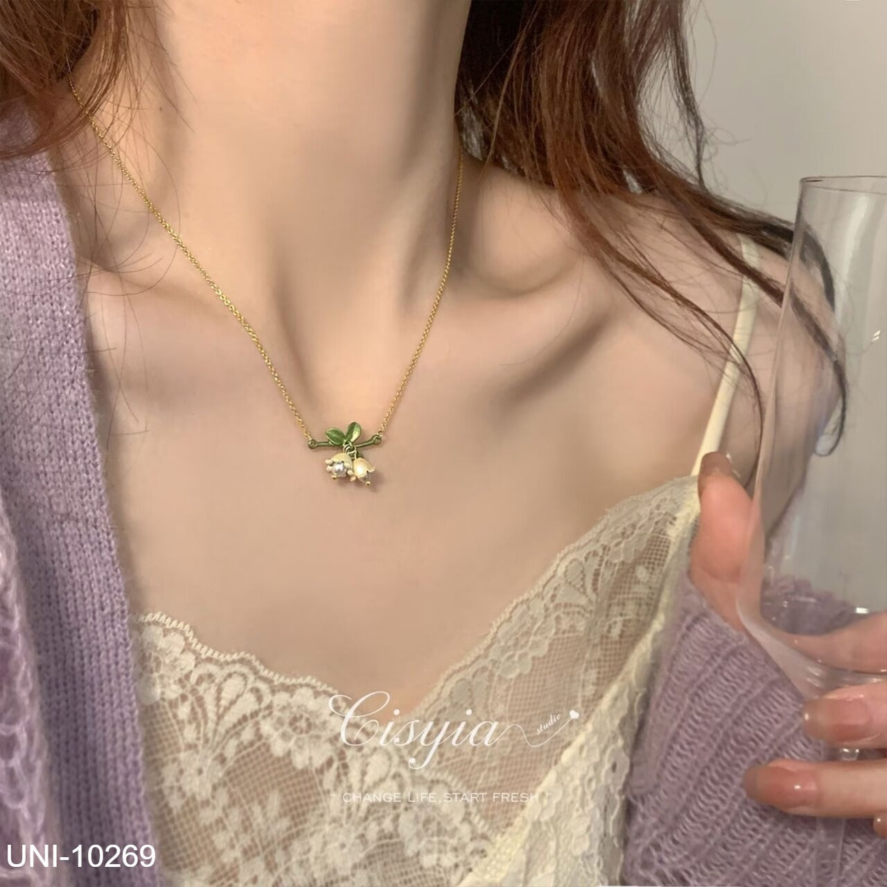 UNI-10269 - White Flower Rose Gold - Necklace