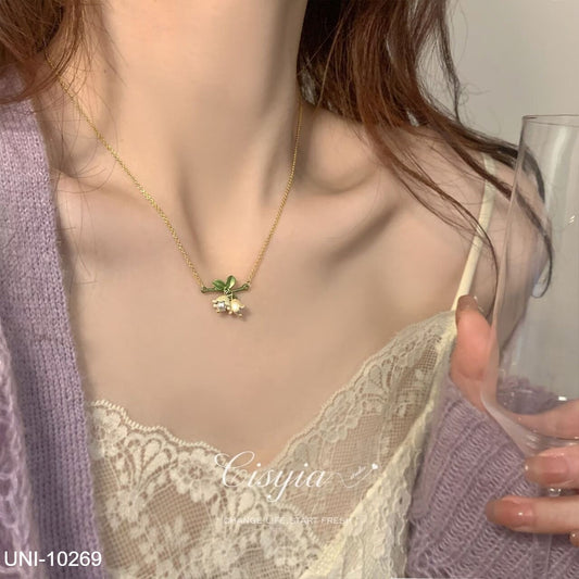 UNI-10269 - White Flower Rose Gold - Necklace