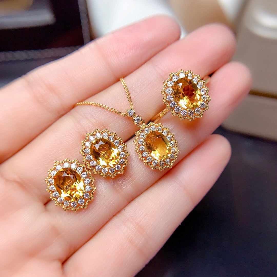 UNI-11030 - Oval Diamond Yellow Gold - Jewelry Set
