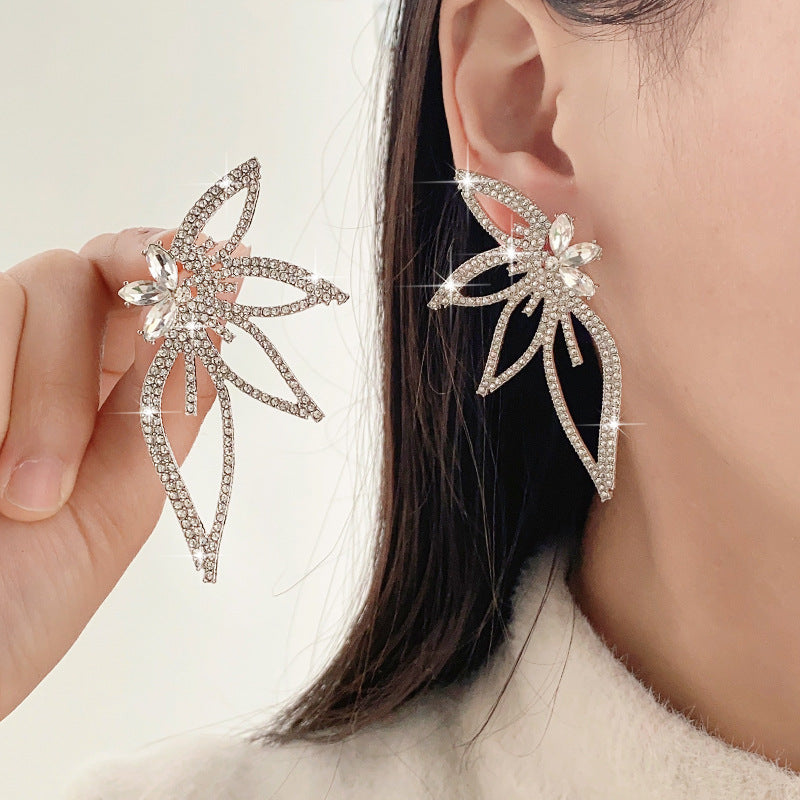 UNI-10330 - Blinky Butterfly Diamonds  - Earring